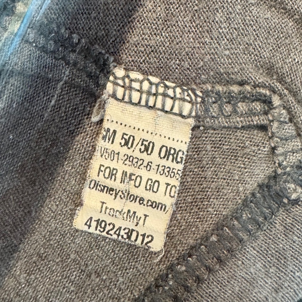 Vintage Y2K Disney Store Winnie the Pooh Favorite Bear Faded Tee M - Picture 5 of 6